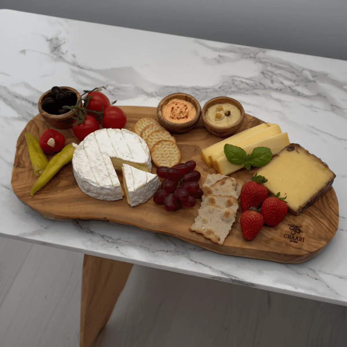 Schneidebrett aus 100% Olivenholz | Käsebrett Naturform | 30 - 50 cm