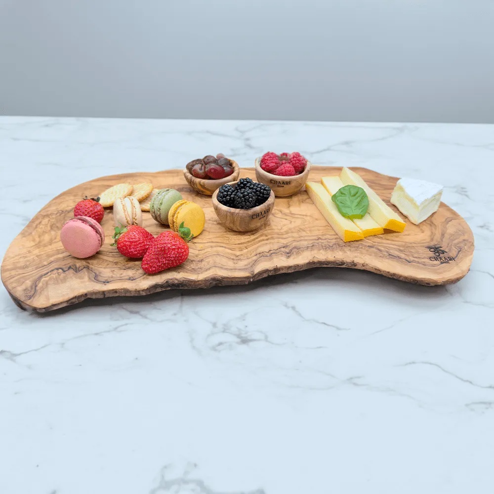 Schneidebrett aus 100% Olivenholz | Käsebrett Naturform | 30 - 50 cm