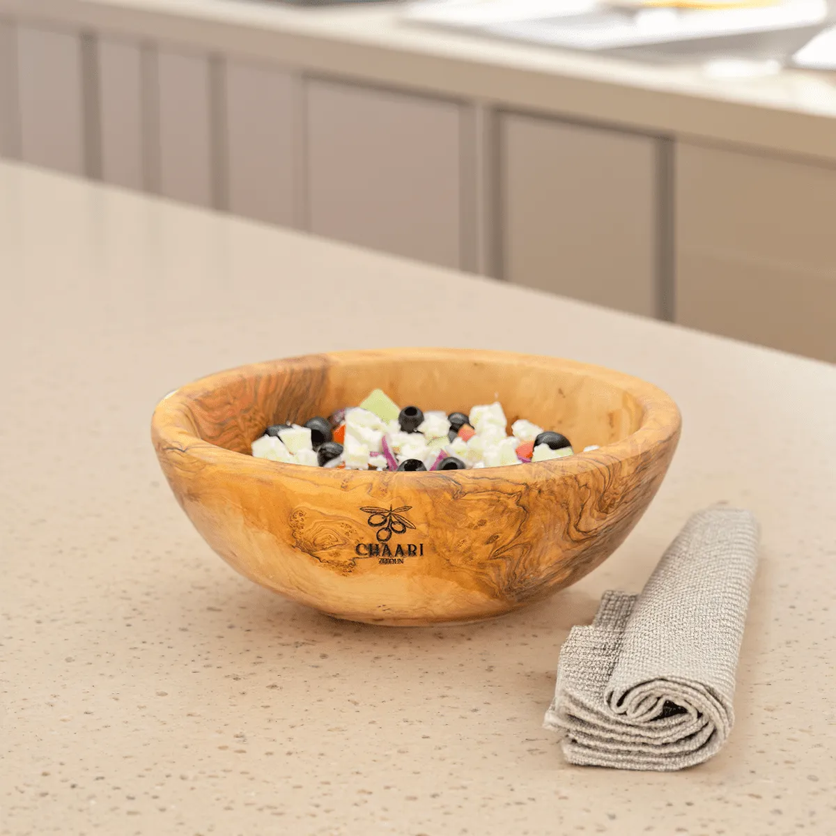 Salatschale aus Olivenholz - Abgerundet